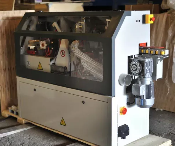Кромкооблицовочный станок DJ-F306DB в наличии купить в Челябинске
